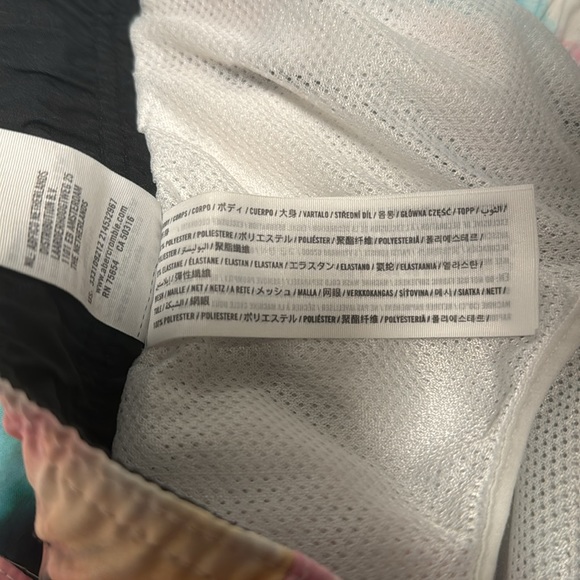 🏳️🌈 Hollister Pride Collection Swim Trunks - Picture 10 of 10